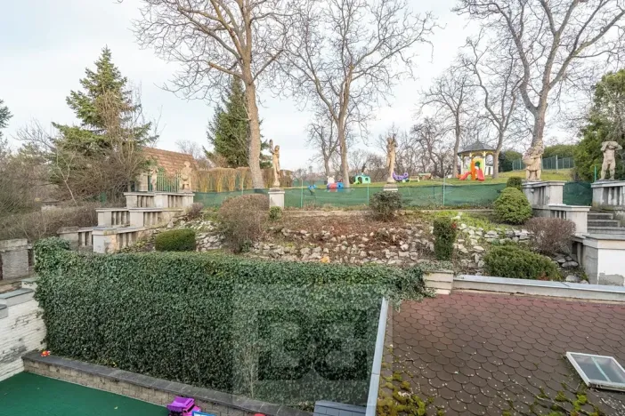 Pronájem bytu 3+1, Praha - Libeň, Na stráži, 110 m2