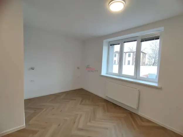 Pronájem bytu 2+kk, Ostrava, Myslbekova, 43 m2