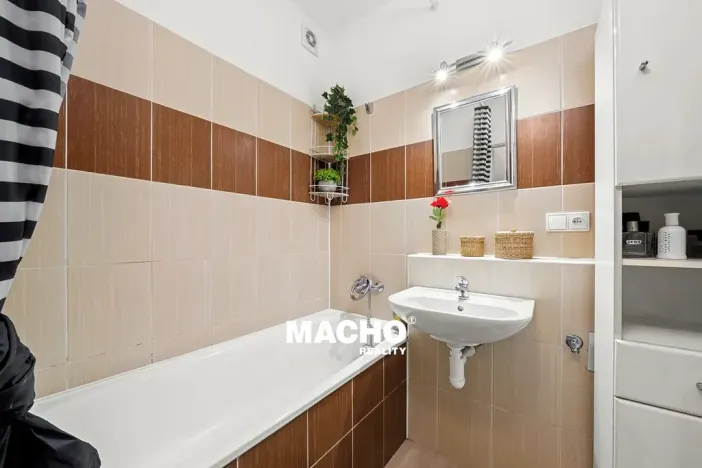 Prodej bytu 3+kk, Hostouň, U Tvrze, 70 m2