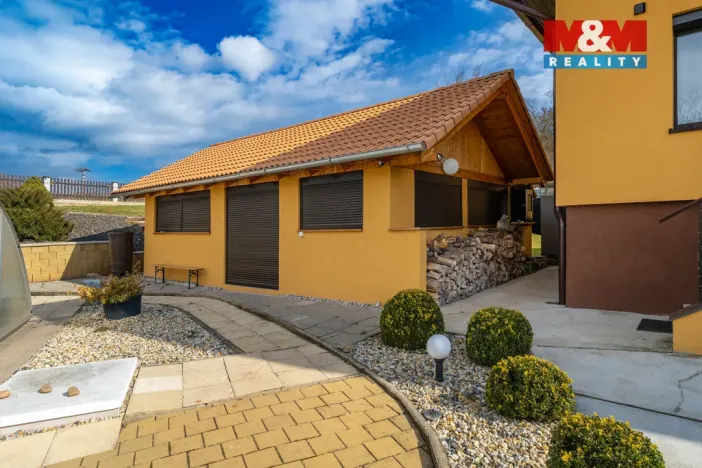 Prodej rodinného domu, Očihov, 280 m2