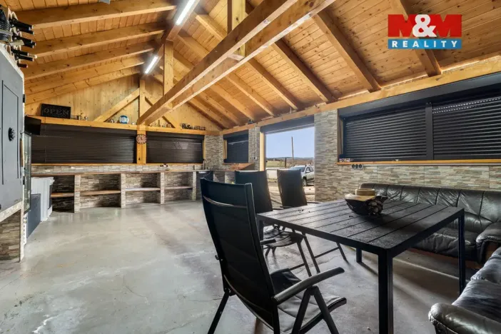 Prodej rodinného domu, Očihov, 280 m2