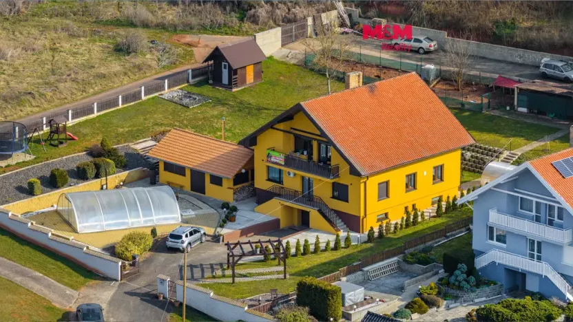 Prodej rodinného domu, Očihov, 280 m2