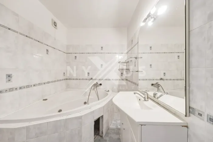 Prodej rodinného domu, Praha - Kyje, Stulíková, 375 m2