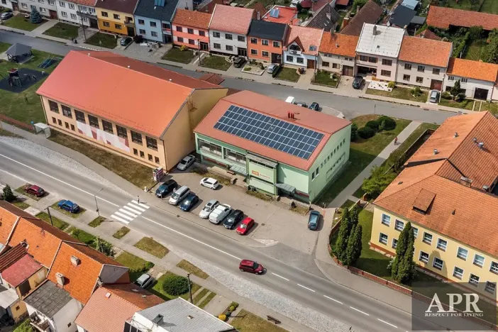 Pronájem obchodního prostoru, Šumice, 270 m2
