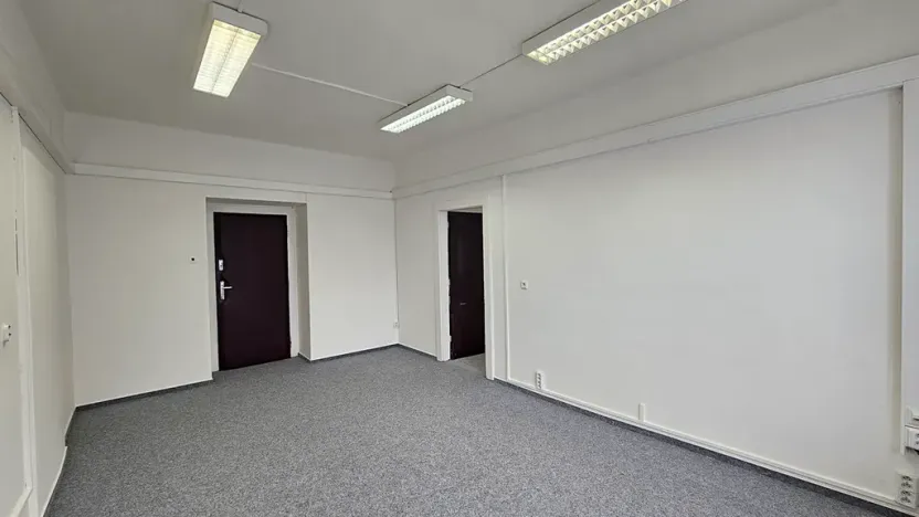 Pronájem kanceláře, Praha - Dejvice, Velflíkova, 47 m2
