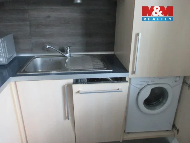 Pronájem bytu 2+1, Olomouc - Nové Sady, Velkomoravská, 56 m2