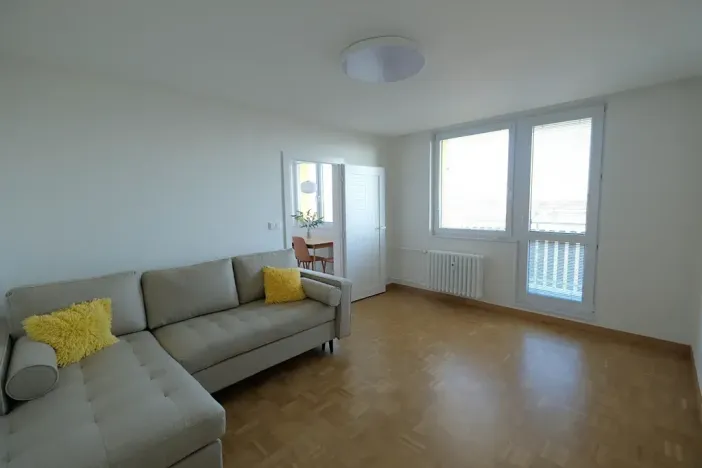 Pronájem bytu 2+1, Uherský Brod, Šaripova, 54 m2