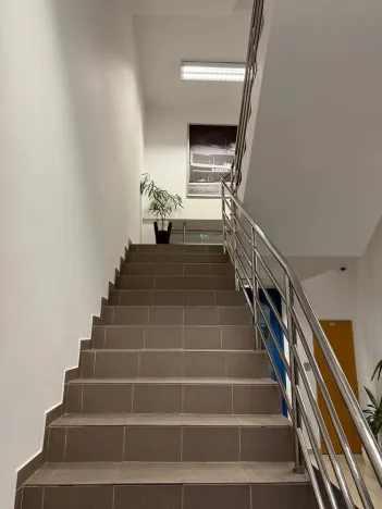 Pronájem kanceláře, Vsetín, Dolní náměstí, 194 m2