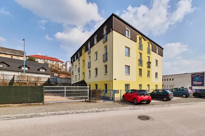 Prodej bytu 2+kk, Úpice, Národní, 46 m2