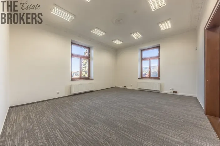 Pronájem kanceláře, Liberec - Liberec I-Staré Město, Vítězná, 230 m2