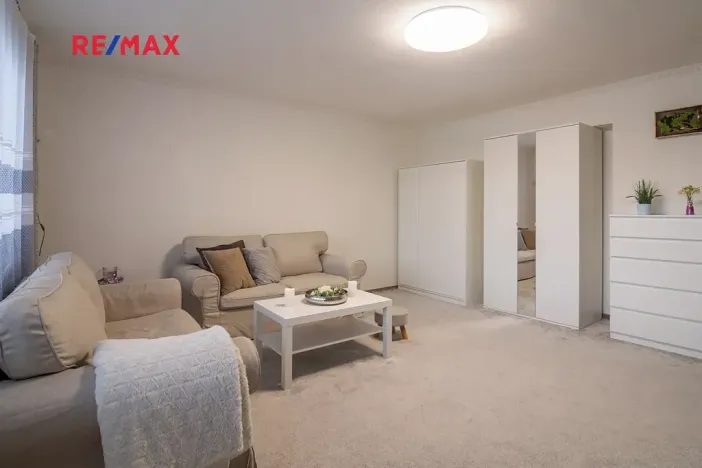 Prodej rodinného domu, Milovice, 249 m2