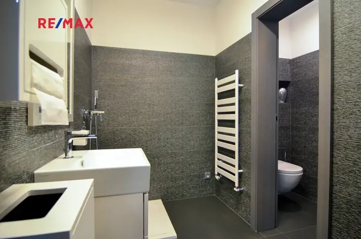 Prodej bytu 3+1, Břeclav, Slovácká, 137 m2