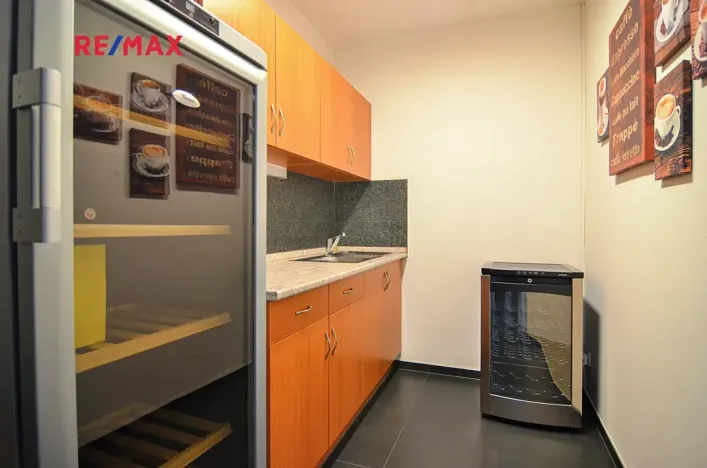 Prodej kanceláře, Břeclav, Slovácká, 137 m2