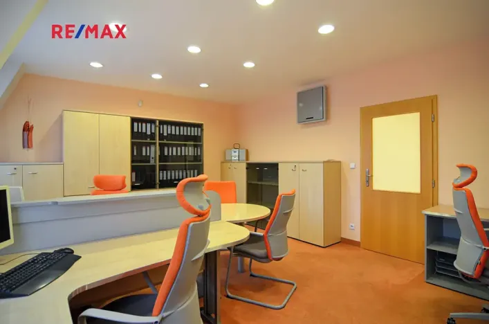 Prodej kanceláře, Břeclav, Slovácká, 192 m2