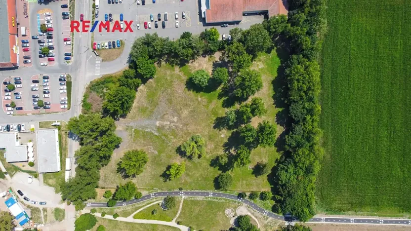 Prodej pozemku pro bydlení, Břeclav, 12389 m2