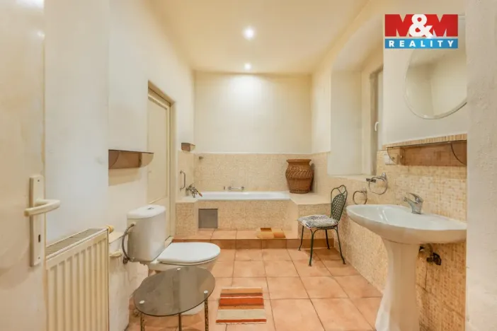 Prodej rodinného domu, Líský, 240 m2