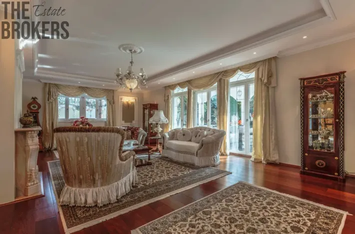 Prodej rodinného domu, Praha - Dolní Měcholupy, U přejezdu, 359 m2