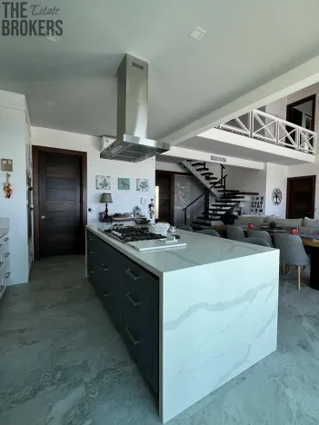 Prodej rodinného domu, Coxen Hole, Roatán, Honduras, 371 m2