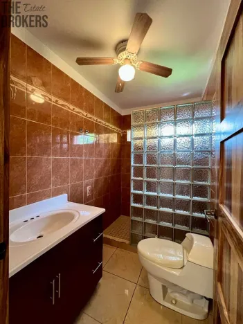 Prodej rodinného domu, Coxen Hole, Roatán, Honduras, 326 m2