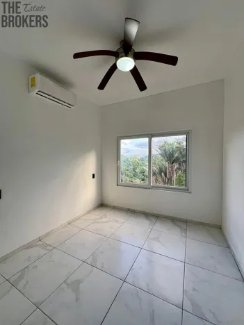 Prodej rodinného domu, Coxen Hole, Roatán, Honduras, 90 m2