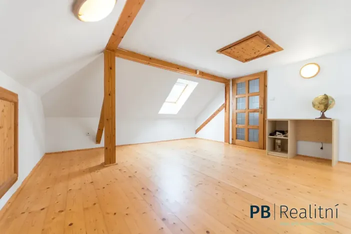 Prodej rodinného domu, Křemže, 450 m2