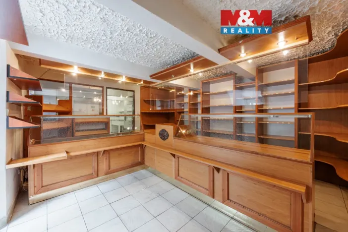 Prodej obchodního prostoru, Karlovy Vary, Moskevská, 85 m2