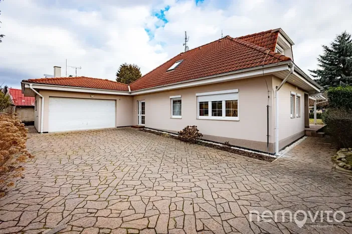 Prodej rodinného domu, Jesenice, Zvonková, 230 m2