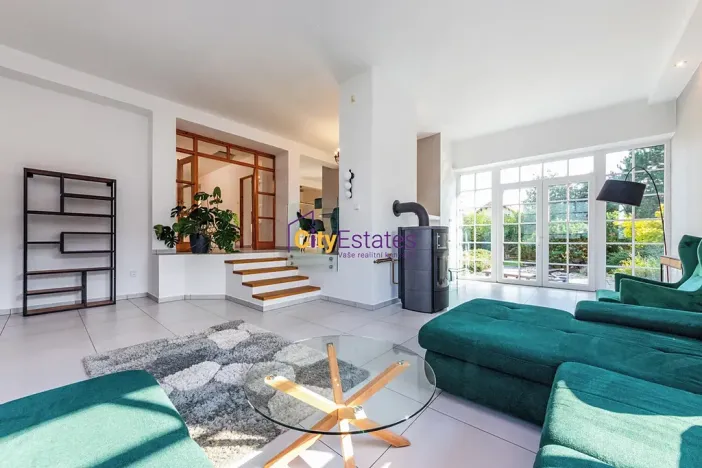 Pronájem rodinného domu, Praha - Šeberov, Zadní, 212 m2