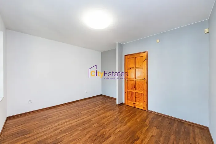 Pronájem rodinného domu, Praha - Šeberov, Zadní, 212 m2