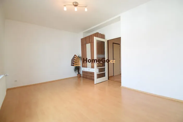 Pronájem bytu 1+kk, Praha - Nusle, Lounských, 49 m2