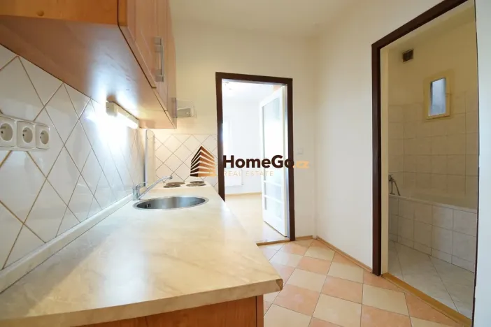 Pronájem bytu 1+kk, Praha - Nusle, Lounských, 49 m2