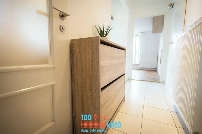 Pronájem bytu 2+1, Praha - Střešovice, Na Hubálce, 35 m2