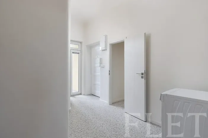 Prodej bytu 2+kk, Praha - Holešovice, U vody, 45 m2