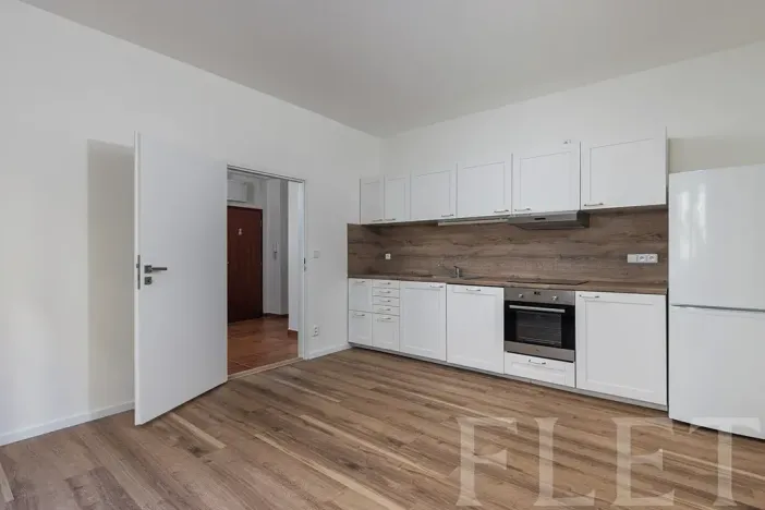 Prodej bytu 2+kk, Praha - Holešovice, U garáží, 44 m2