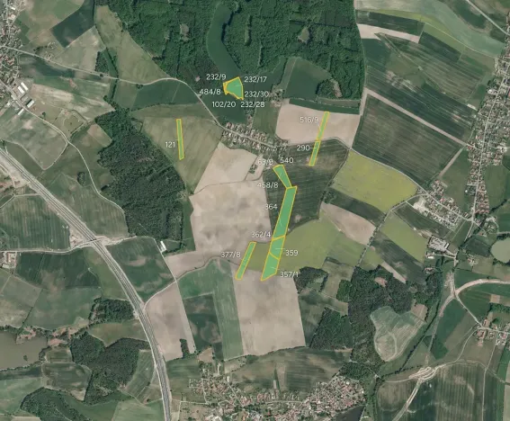 Prodej pole, Býšť, 43069 m2