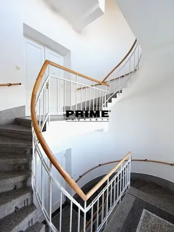 Pronájem kanceláře, Praha - Střešovice, Slunná, 270 m2