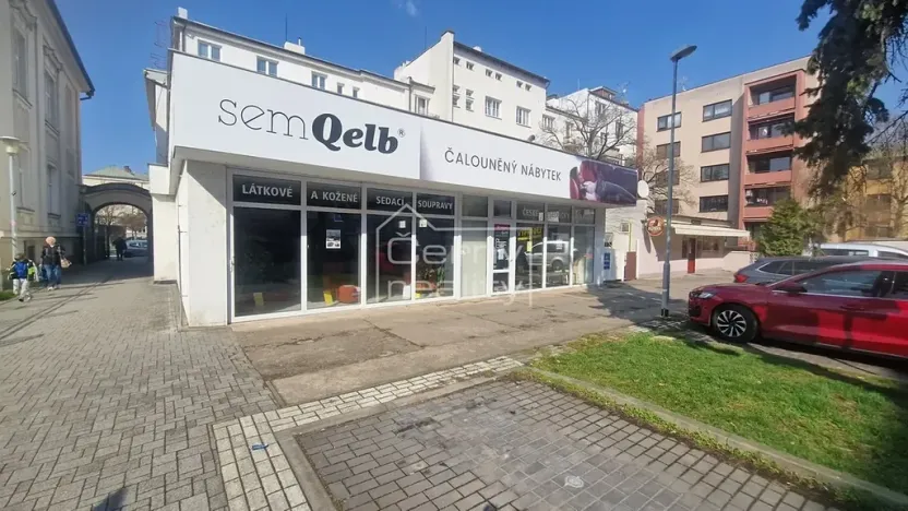 Pronájem obchodního prostoru, Pardubice, Smetanovo náměstí, 398 m2