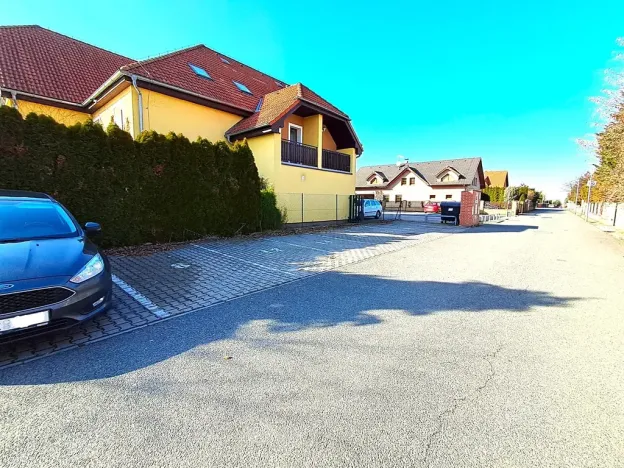 Pronájem bytu 2+kk, Jesenice, Za Rybníkem, 56 m2