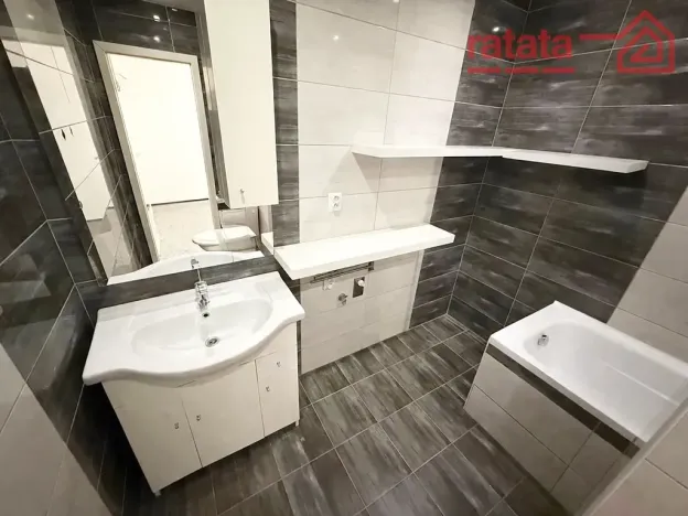 Pronájem bytu 2+1, Kadaň, Chomutovská, 61 m2