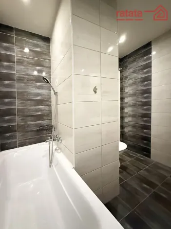 Pronájem bytu 2+1, Kadaň, Chomutovská, 61 m2