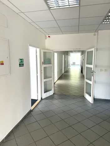 Pronájem kanceláře, Praha - Žižkov, U zásobní zahrady, 476 m2