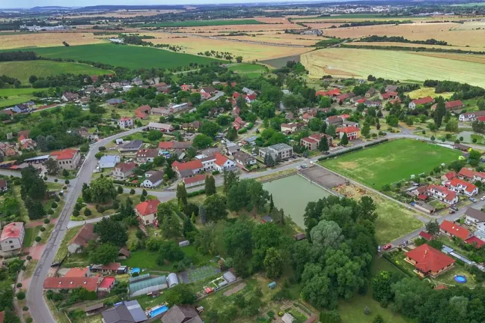 Prodej komerční nemovitosti, Klamoš, 865 m2