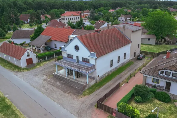 Prodej komerční nemovitosti, Klamoš, 865 m2