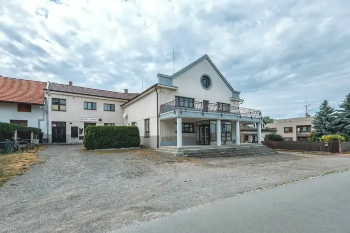 Prodej restaurace, Klamoš, 865 m2