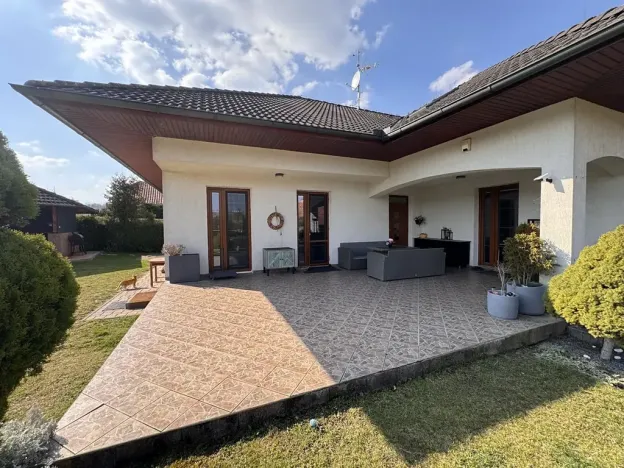 Prodej rodinného domu, Všeradice, 402 m2
