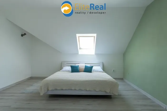 Prodej vícegeneračního domu, Příkazy, 344 m2