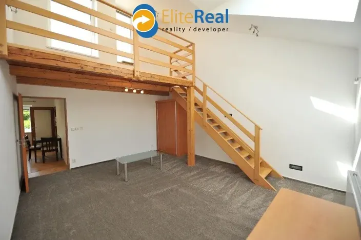 Pronájem bytu 1+1, Olomouc, Chválkovická, 55 m2