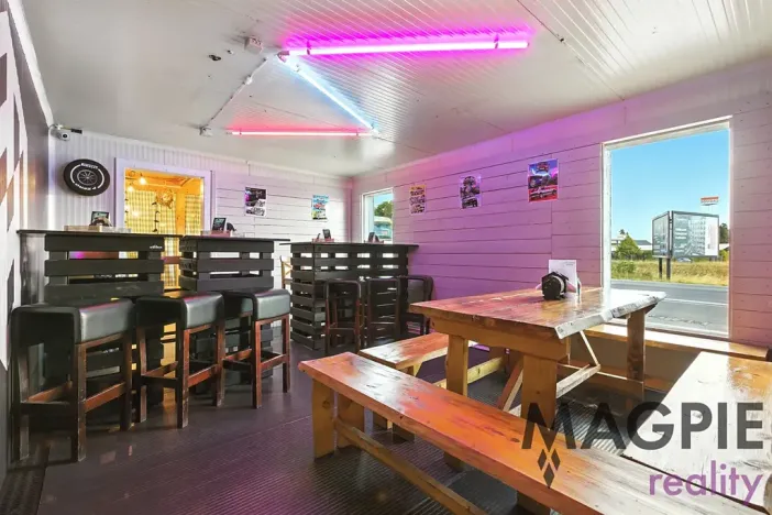 Prodej restaurace, Praha - Uhříněves, Přátelství, 172 m2