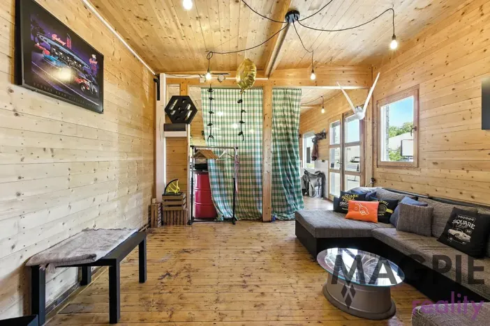 Prodej restaurace, Praha - Uhříněves, Přátelství, 172 m2