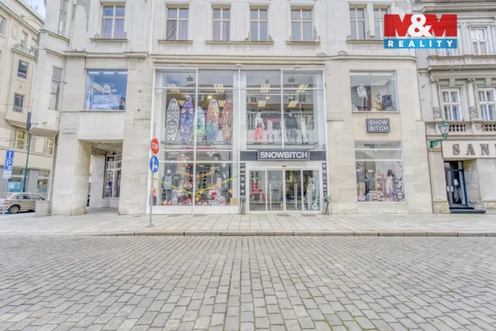 Pronájem restaurace, Plzeň - Vnitřní Město, Zbrojnická, 598 m2